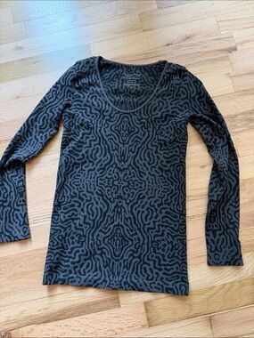 Tees by Tina Black and Charcoal Patterned Long-Sleeve Tee
